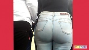 Candid Ass Teen in Tight Jeans, so Super Hot