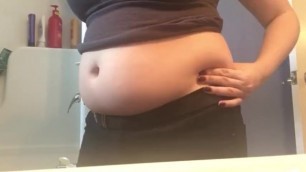 BBW with Huge Tits Jiggles her Sexy Tummy