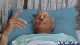 Patient Recive Sex Treatment From Dirty Horny Doctor video-22